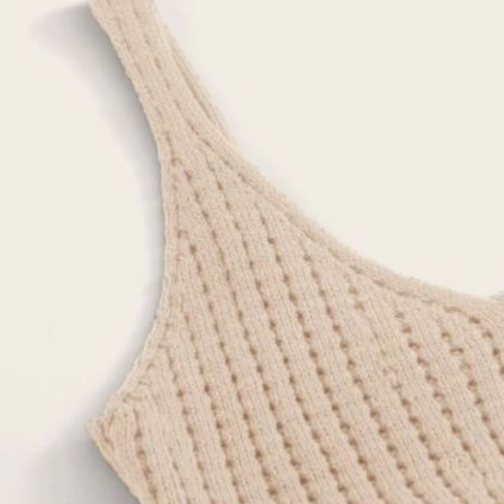 Solid Ruffle Hem Peplum Knit Top - Picture 4 of 7